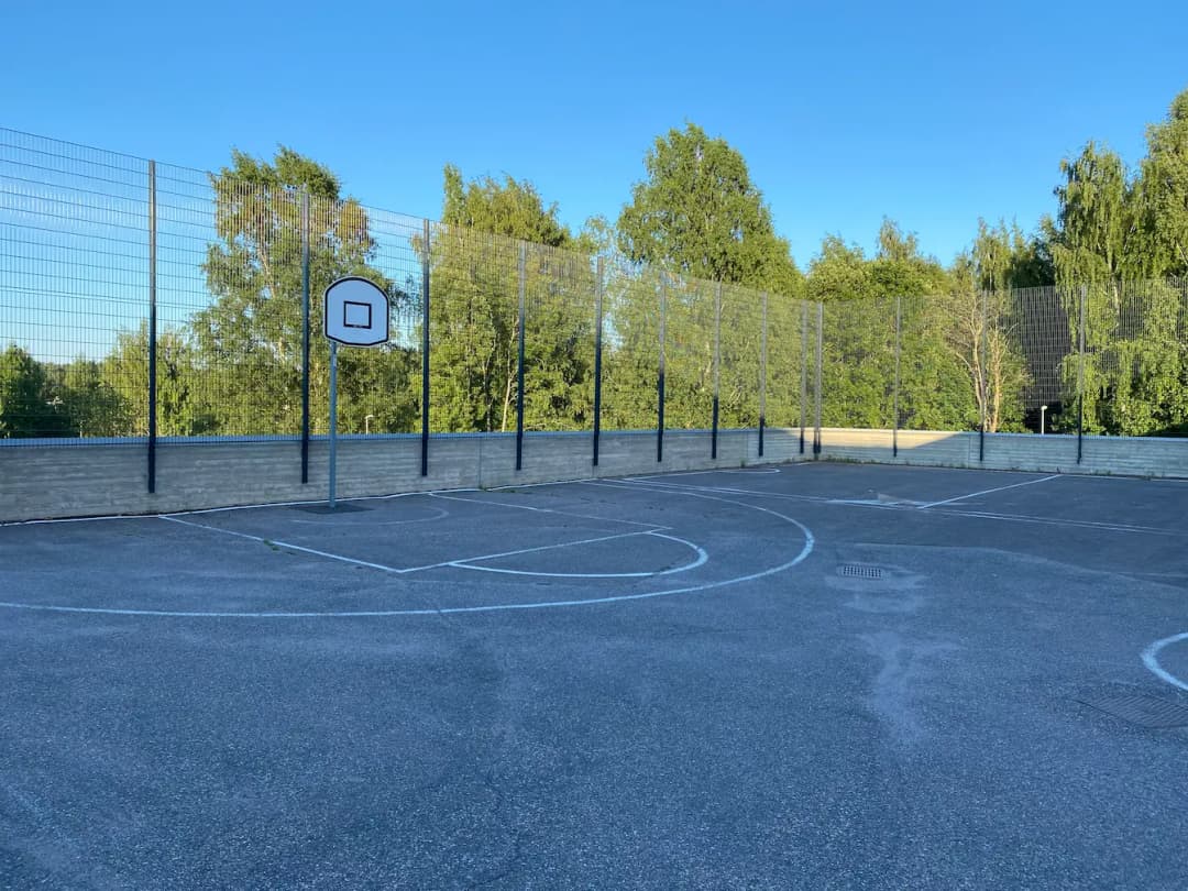 Second image of a court