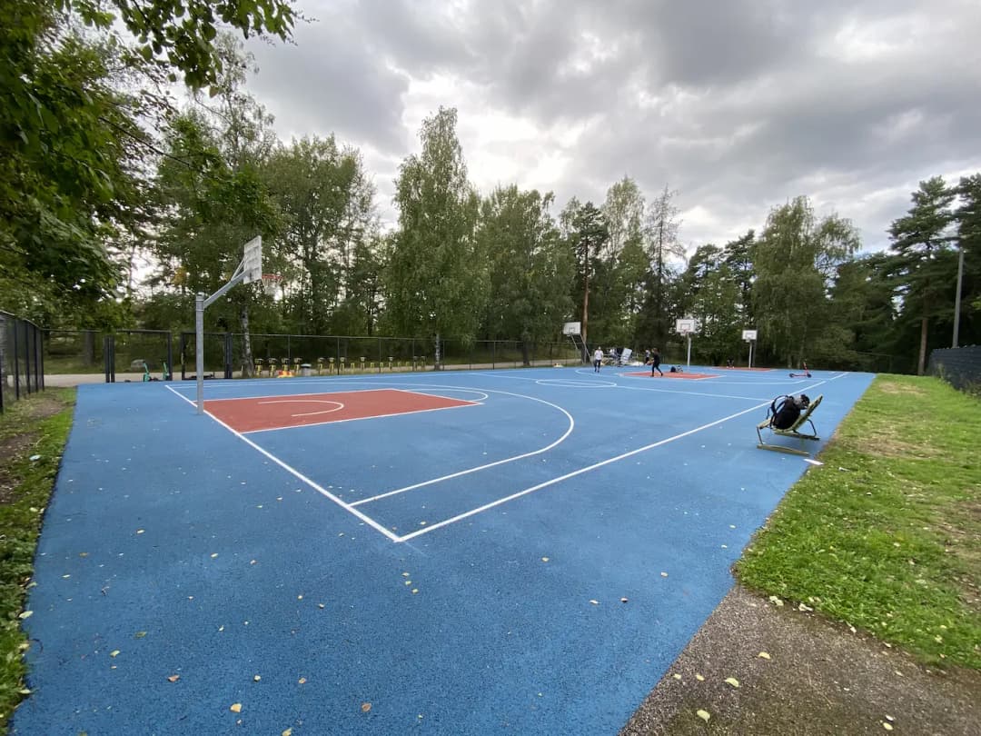 Second image of a court