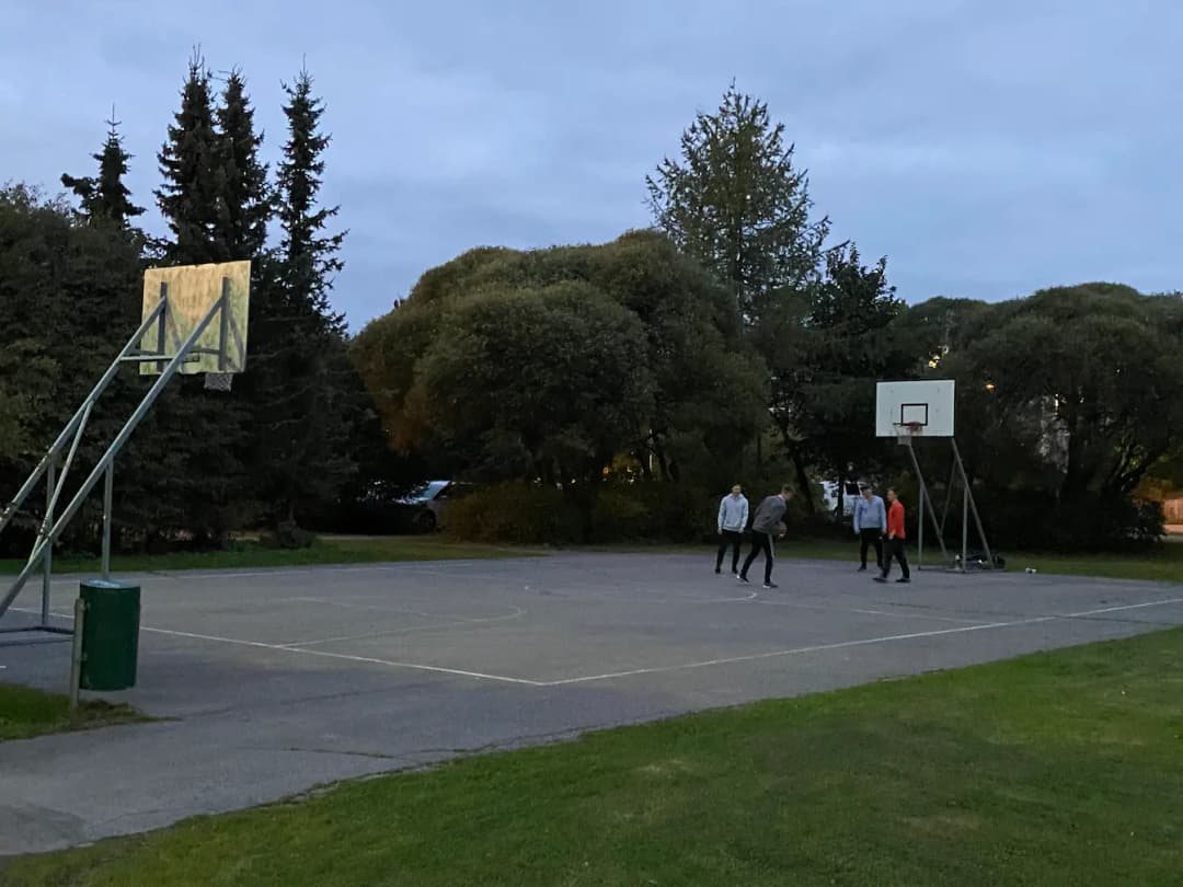 Third image of a court